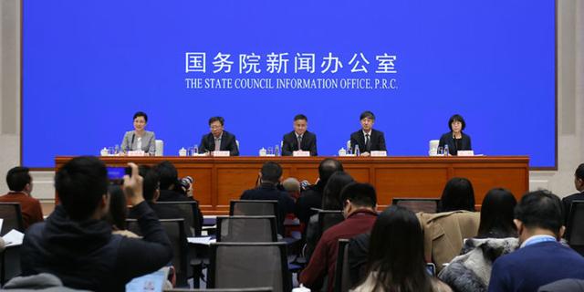 央行信贷市场司负责人车士义: 优化金融产品和服务 满足差异化消费需求