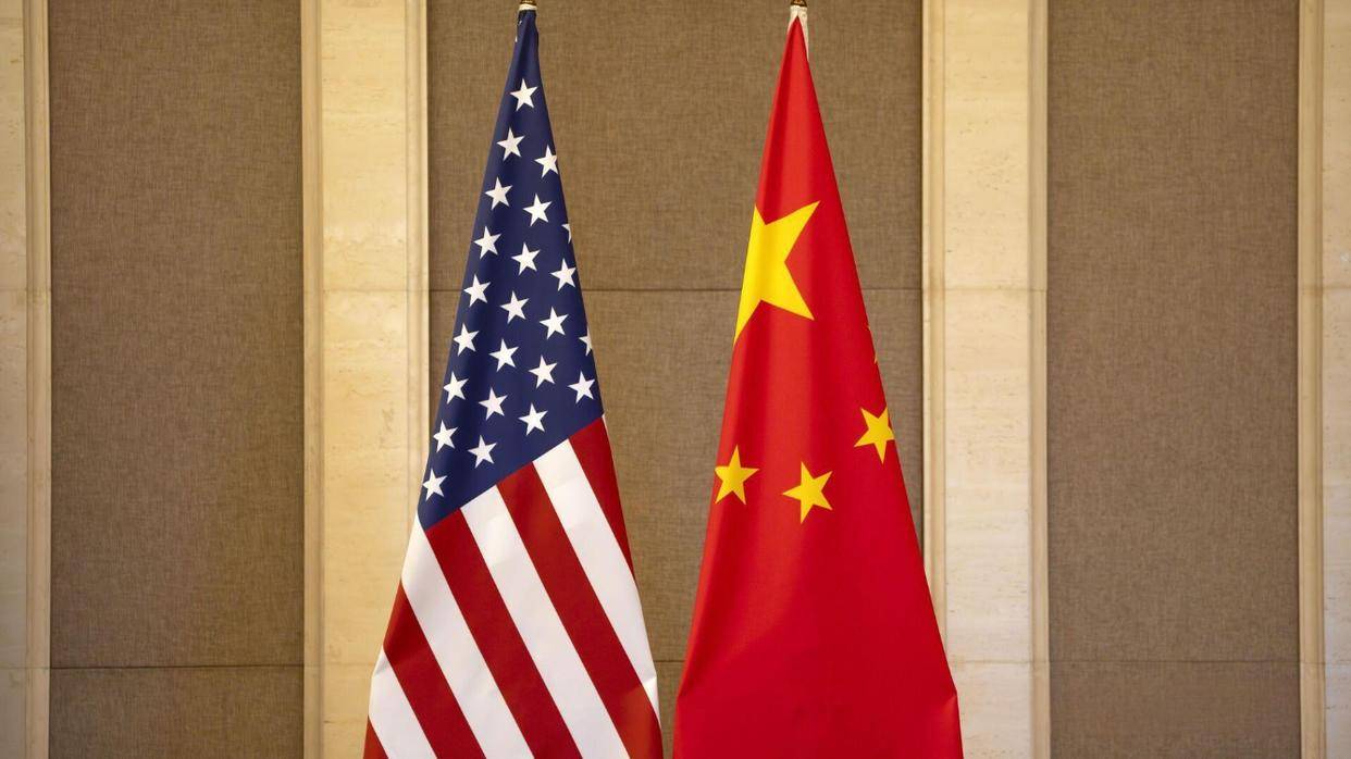 中美经贸中方牵头人、国务院副总理何立峰出席新闻发布会表示 中美达成重要共识 会谈取得实质性进展