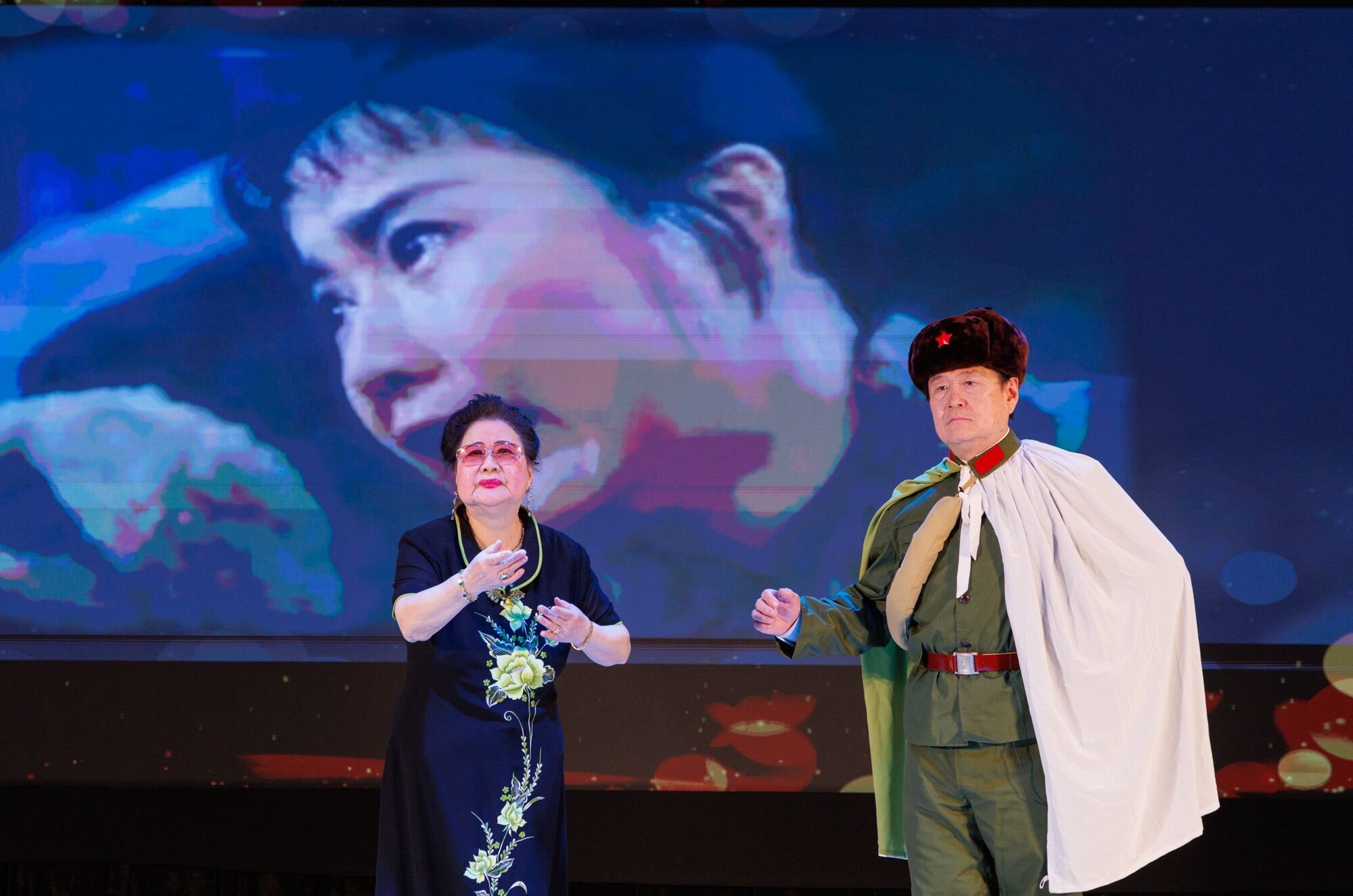 王有莉参赞陪同陈道江大使出席莫兰特湾市政综合体项目竣工剪彩仪式
