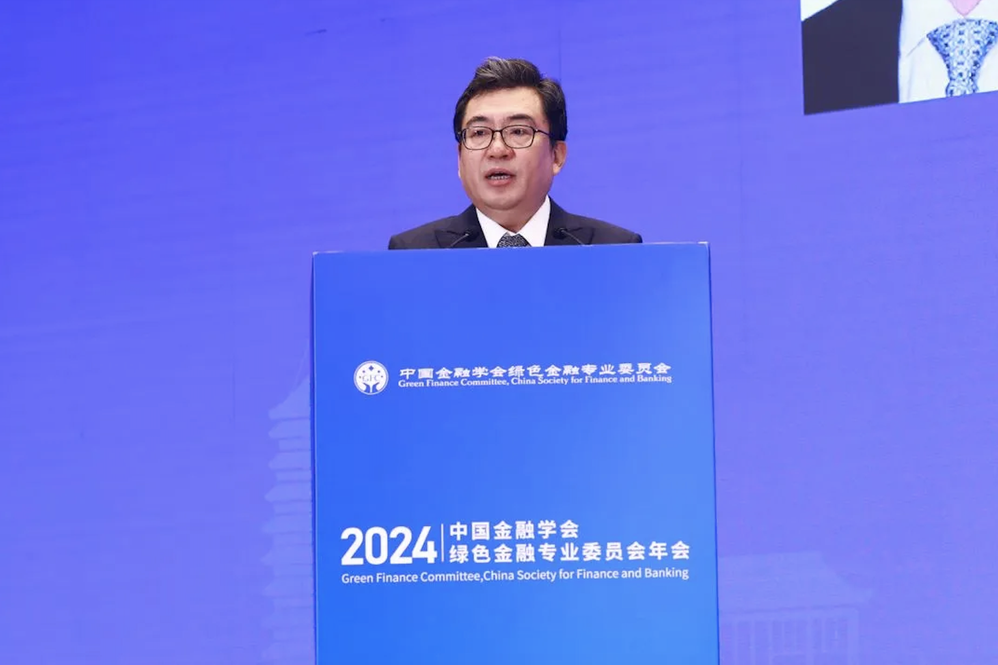 商业银行绿金债发行持续上量,票面利率下探至1.62%,年内募资已超1700亿