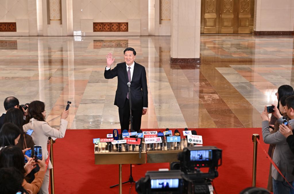聚焦便捷出行、体育经济 第二场“部长通道”回应民生热点