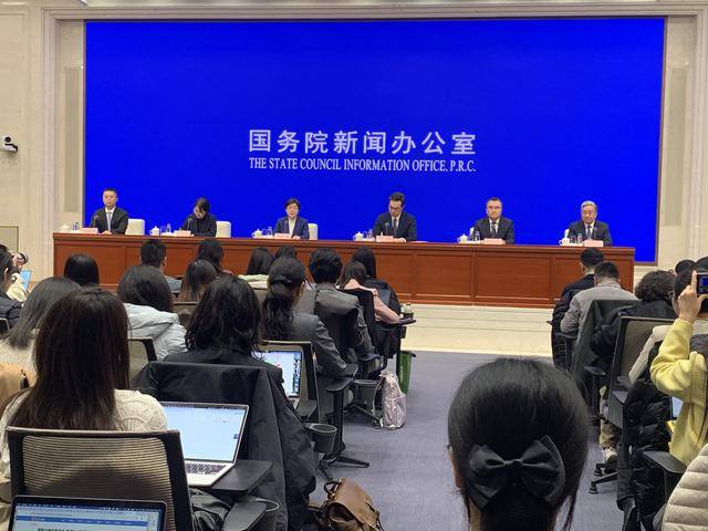 国家发展改革委副主任郑备：“十五五”规划《纲要(草案)》民生指标占比重超过1/3