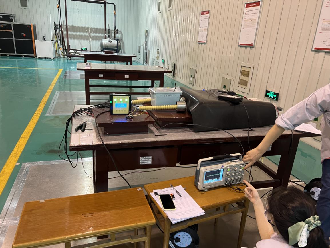 里得电科获得实用新型专利授权：“一种室内开关柜维检临时安全带挂点装置”