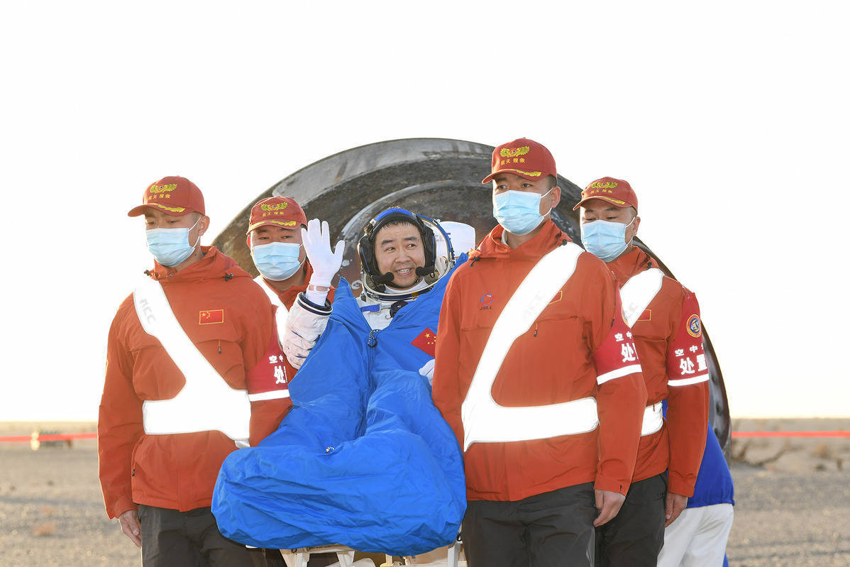 神舟二十三号｜神舟二十三号航天员乘组顺利进驻“天宫” 中国航天员完成第8次“太空会师”